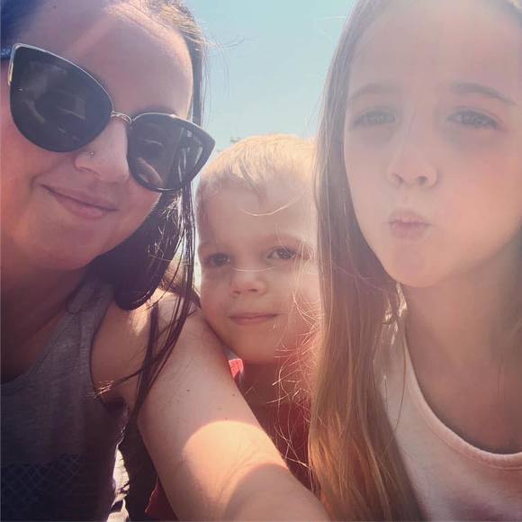 Meet your Posher, Michelle - Picture 1 of 1